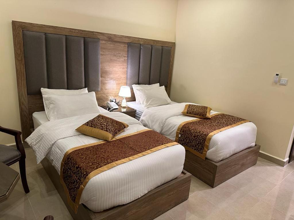 Shaqilath Hotel Вади Муса Экстерьер фото
