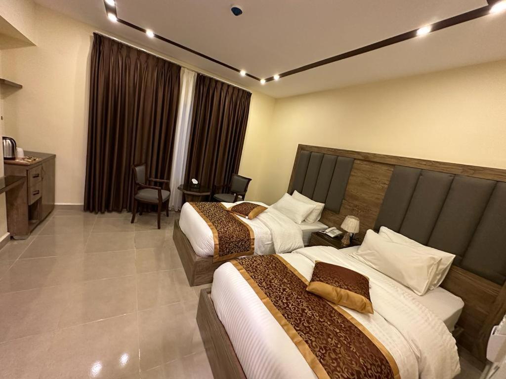 Shaqilath Hotel Вади Муса Экстерьер фото